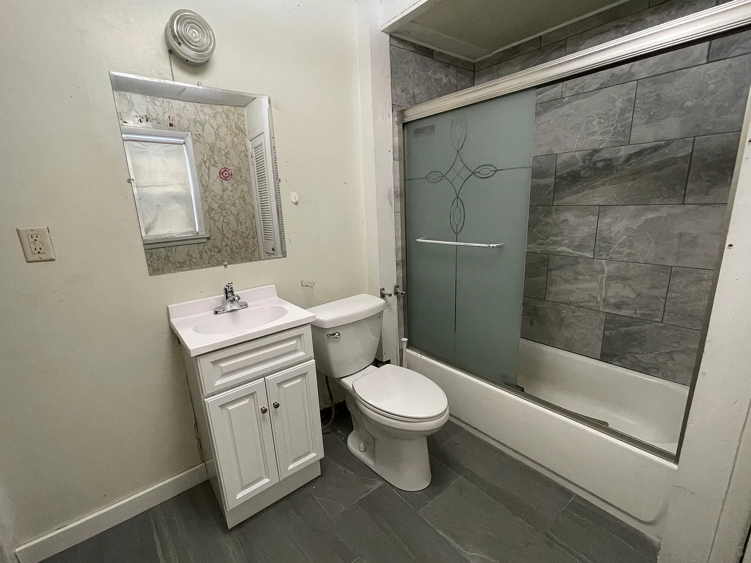 1 bed, 150 sqft, $500 — Photo 3
