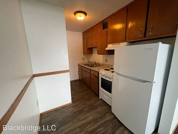 3rd image of 905 Westminster St APT 304