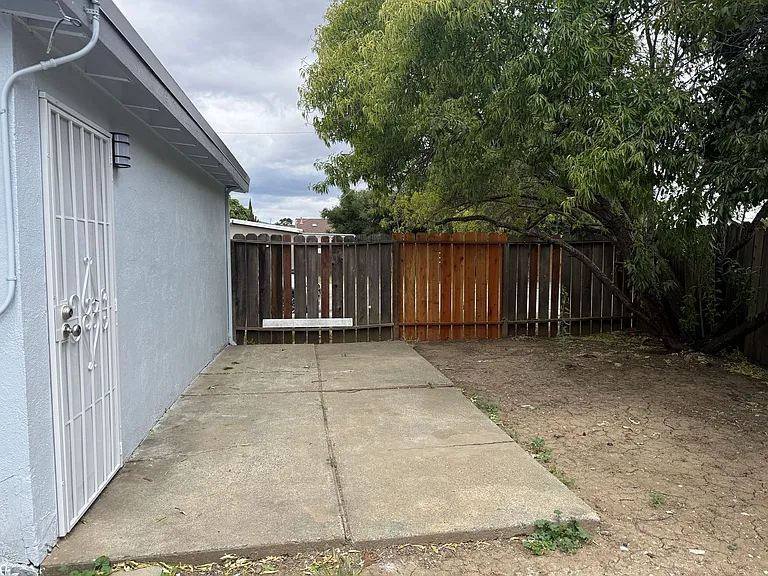 1615 Kentucky St — Photo 16
