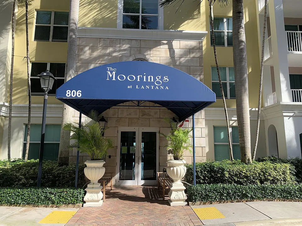806 Windward Way #111