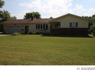 2438 Riverview Dr, Eau Claire, WI 54703