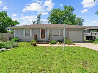 920 Kenison Rd, Salina, KS 67401