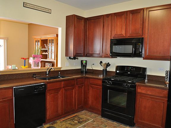3rd image of 102 Terra Vista Ct
