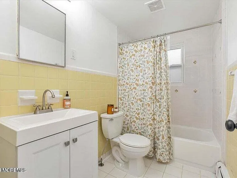 1708 A St #1 — Photo 10