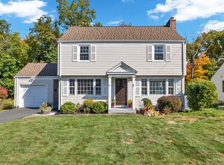 42 Overbrook Rd, West Hartford, CT 06107
