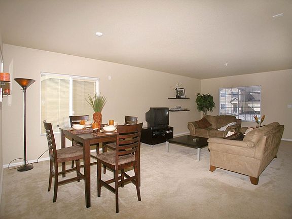 Living Room/Dining Room