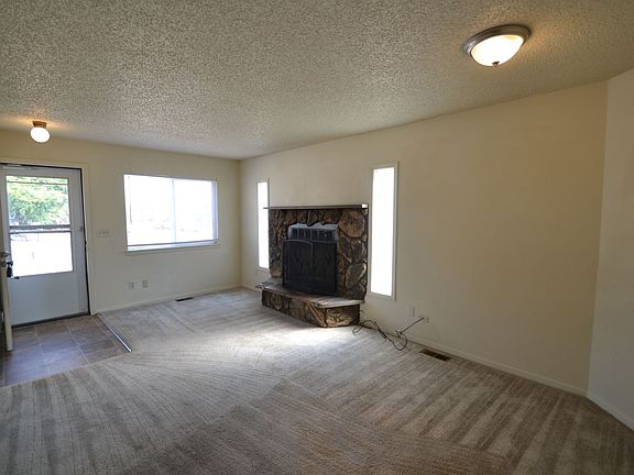 3rd image of 1980 Mineola St APT A