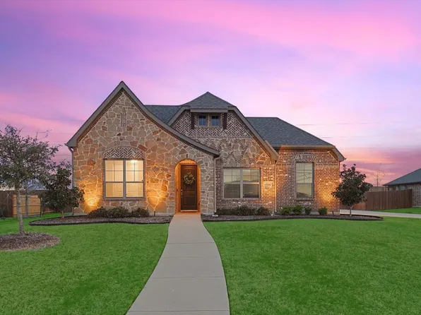 152 Sapphire Ln, Waxahachie, TX 75165