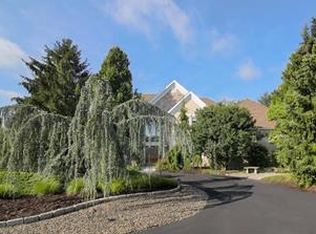 1720 Deer Run Rd, Bethlehem, PA 18015