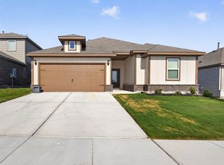 905 Cawthorne Trl, Fort Worth, TX 76108