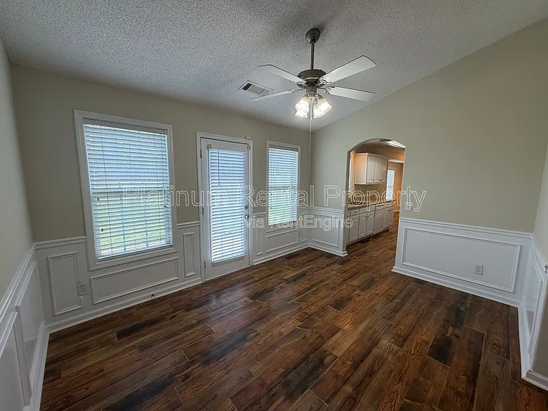 105 Platte St — Photo 7