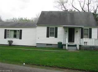 1393 Musselman Dr, Zanesville, OH 43701