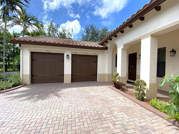 5th image of 3982 NW 85th Avenue