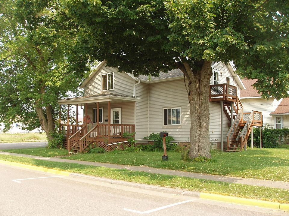 1st image of 284 1st St N