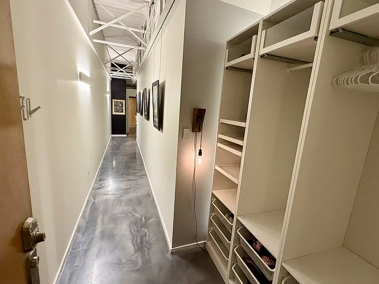 Hallway and Coat/Shoe Storage