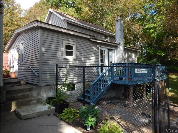 14 1/2 Elderkin Ave, Camillus, NY 13031