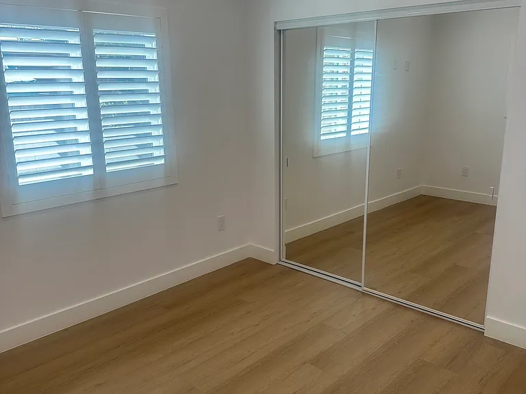 11337 Utopia Ave — Photo 12