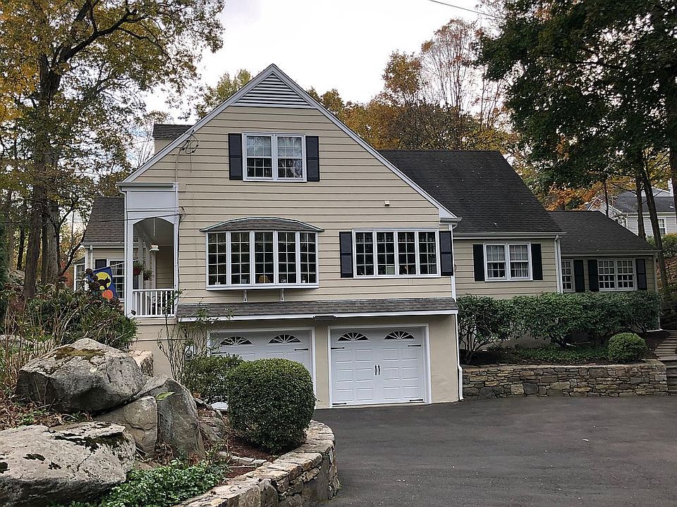 2nd image of 52 Arrowhead Way