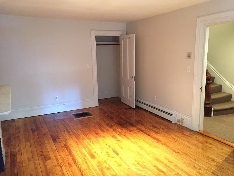 2nd image of 15 Milford St