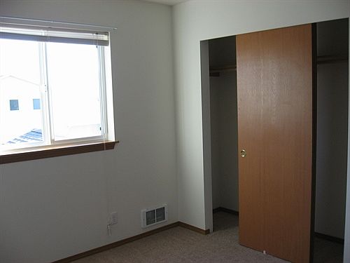 5th image of 1499 NW Elwha St Unit 2