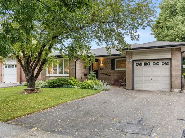 1515 Thetford Ct, Mississauga, ON L5J 3N2