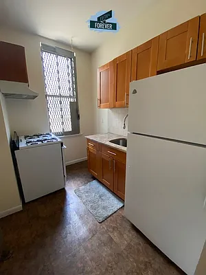 Rented by Fifth & Forever LLC | media 44