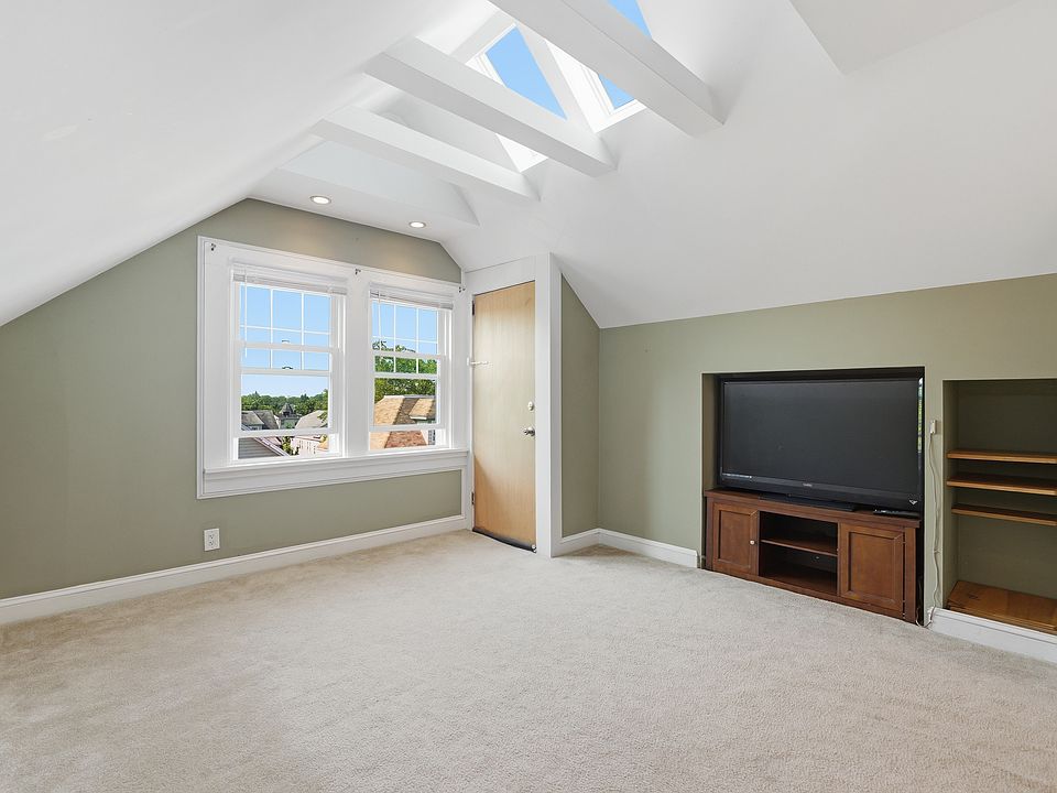 1st image of 41 Beekman St #3