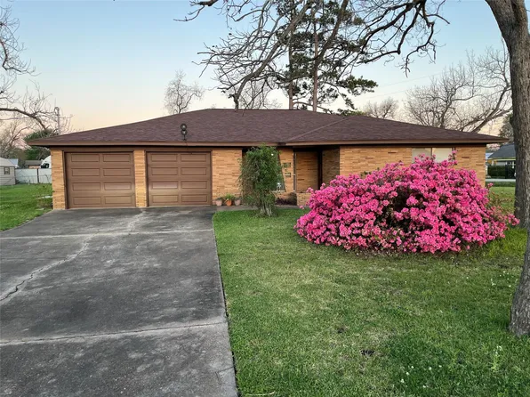 1202 Pecan St, Channelview, TX 77530