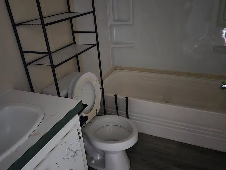 1094 County Road 2140 — Photo 3