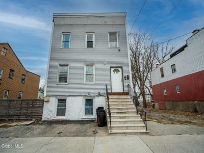 585 Clinton Avenue, Albany, NY, 12206