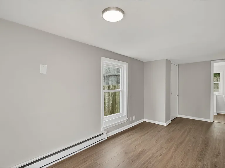 Debree Ave — Photo 2