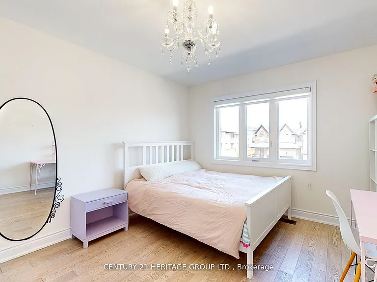 1409 Blackmore St — Photo 5