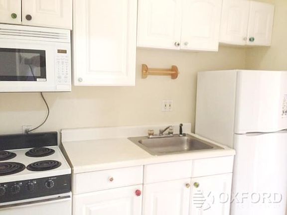 4th image of 339 W 51st St APT 3C