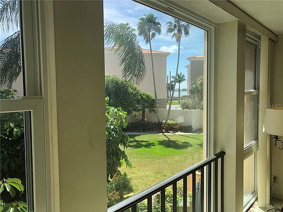 3rd image of 7400 Sun Island Dr S APT 203