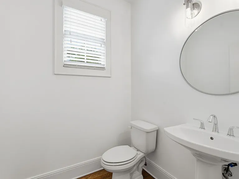 404 Woodmont Hall Pl — Photo 33