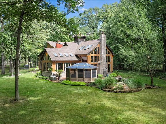 5th image of 8931 Bridge Rd