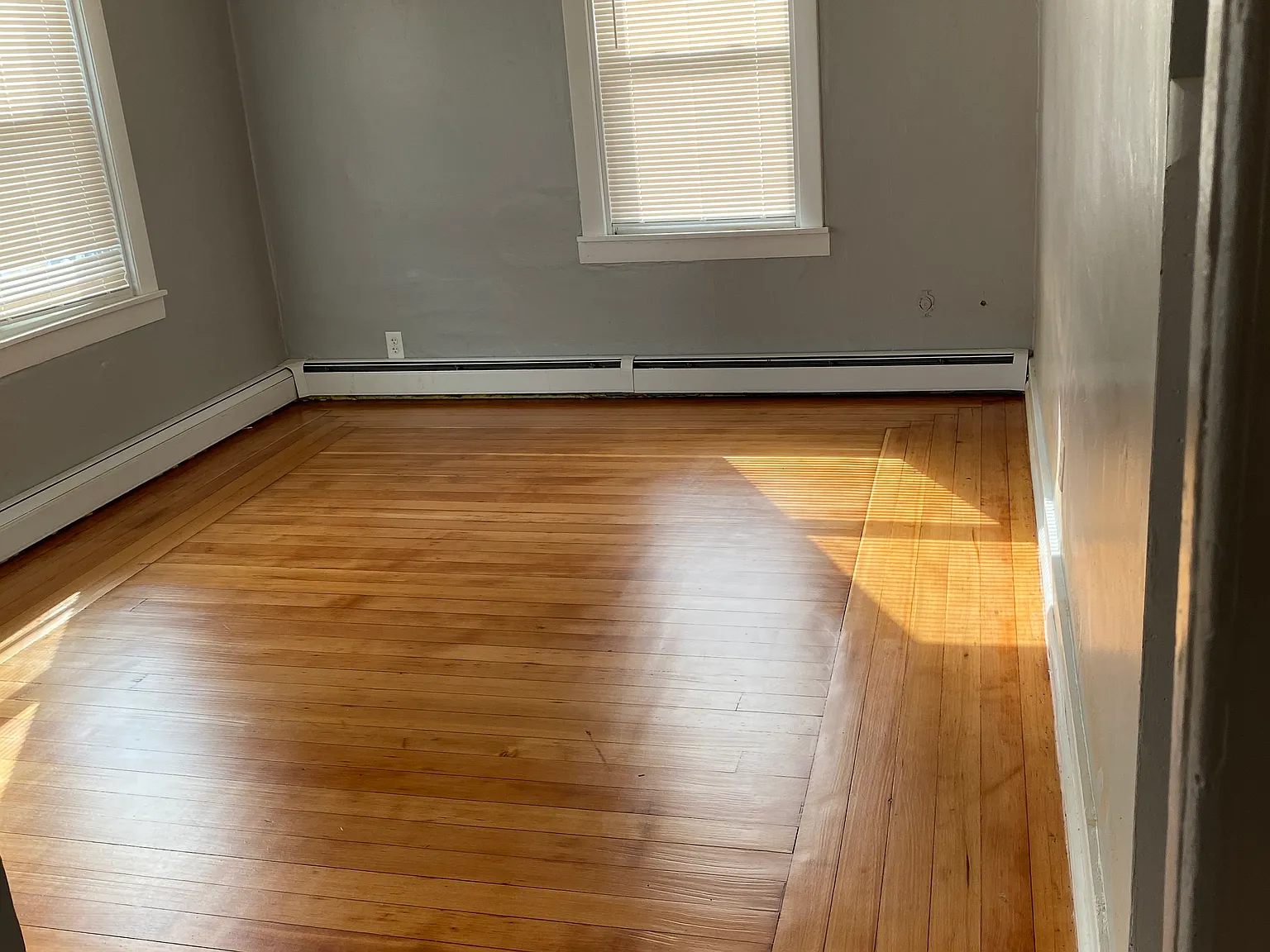 2 bed, 700 sqft, $1,800 — Photo 3