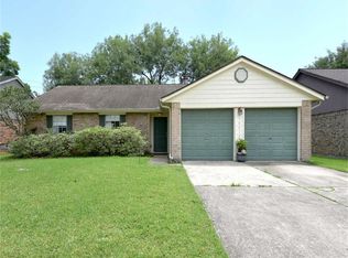 16714 Frigate Dr, Friendswood, TX 77546