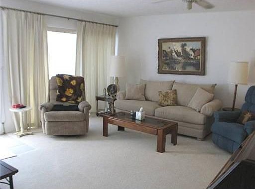 3rd image of 1317 Whitebridge Dr APT B