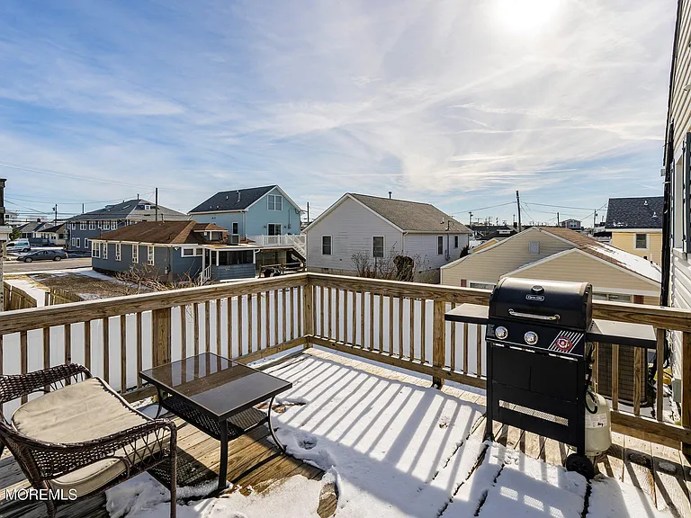 212 Randall Ave — Photo 10