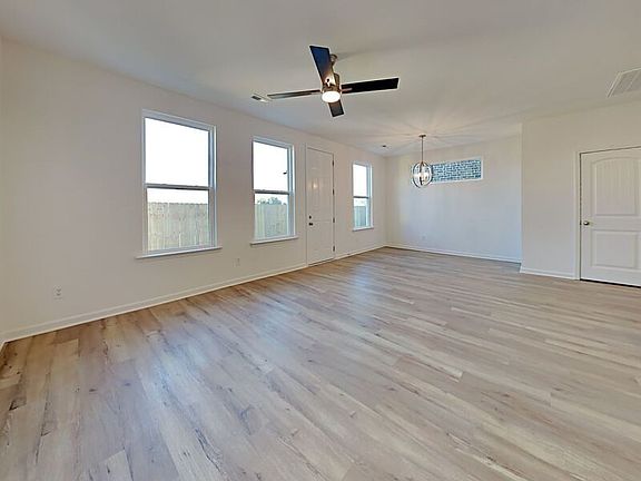 2nd image of 2656 Lakevilla Dr