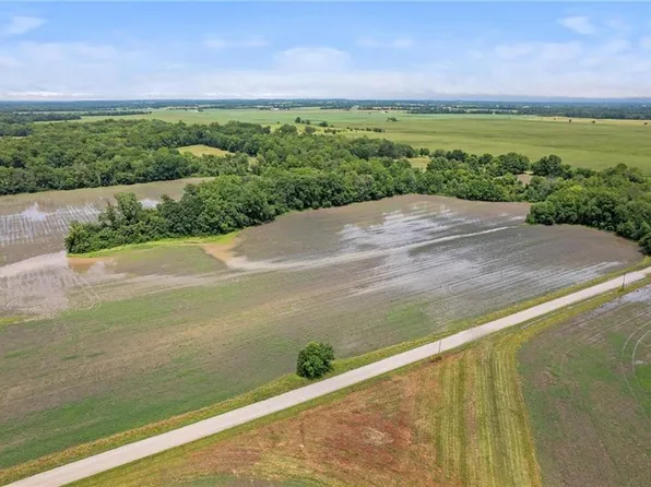 E 239th St, Garden City, MO 64747