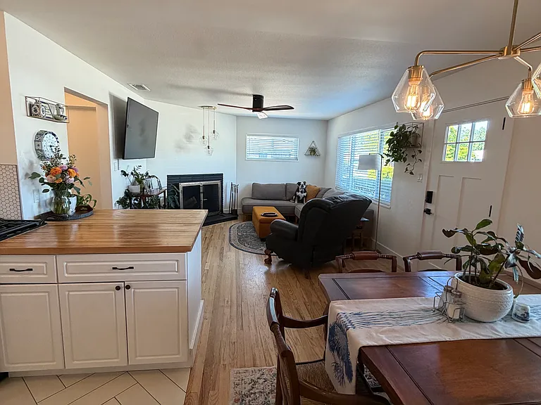 1601 Chaska Pl — Photo 5