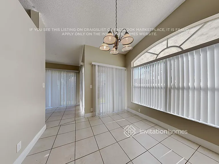 8103 SW 157th Pl — Photo 5