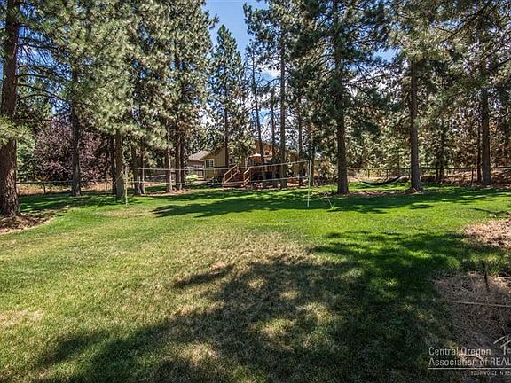 5th image of 61155 SW Parkwood Ct