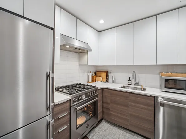 41-14 27th Street 8B image 2 of 8