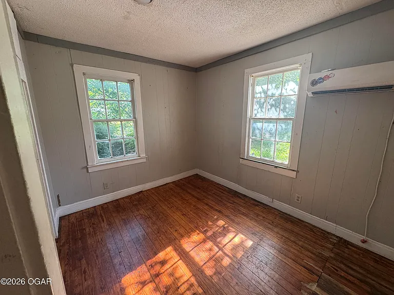 124 S Brownell Ave — Photo 5