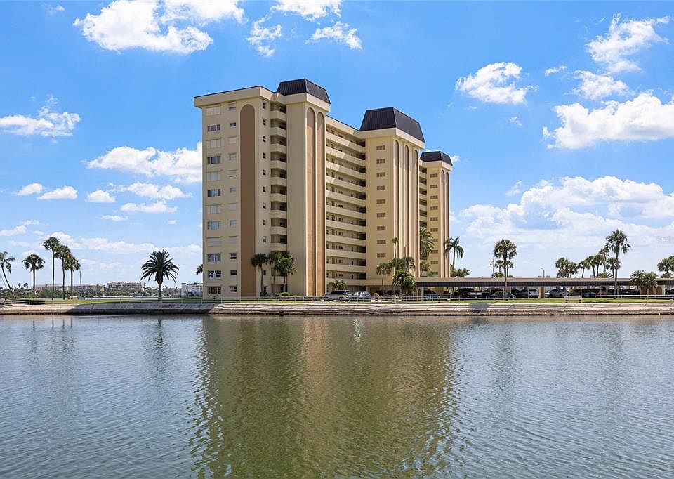 1st image of 4775 Cove Cir APT 202