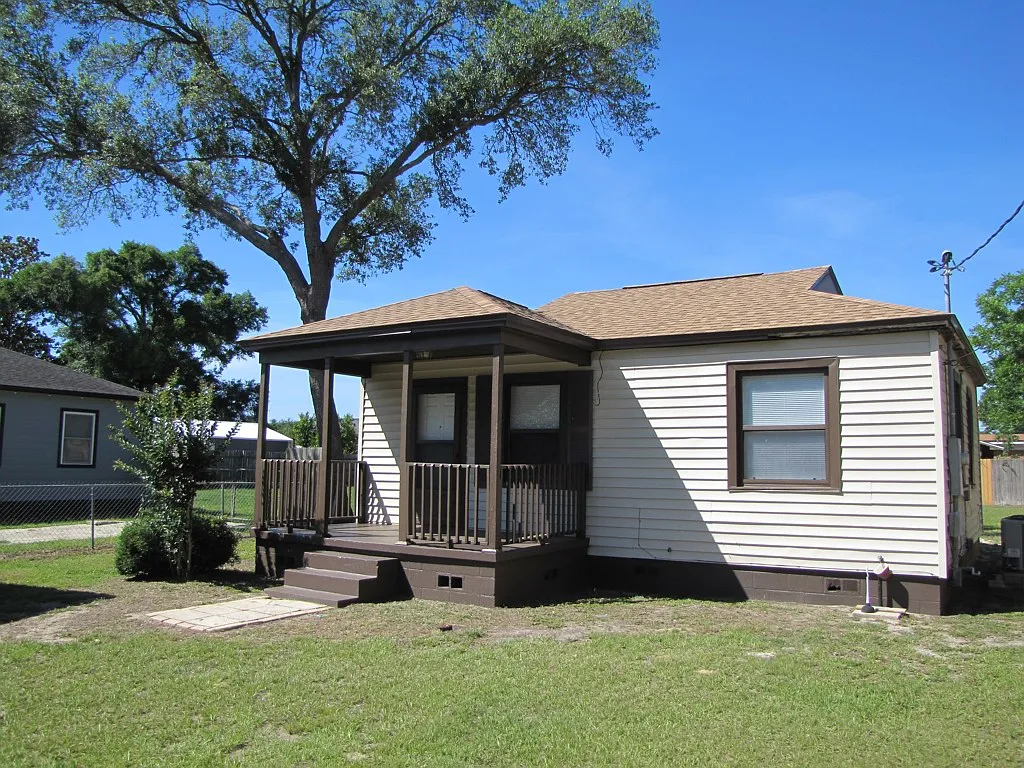 Building Photo - 14 Ruberia Ave