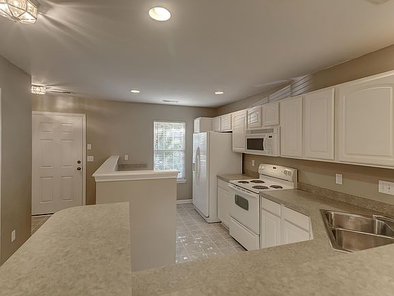5th image of 8665 Grassy Oak Trl